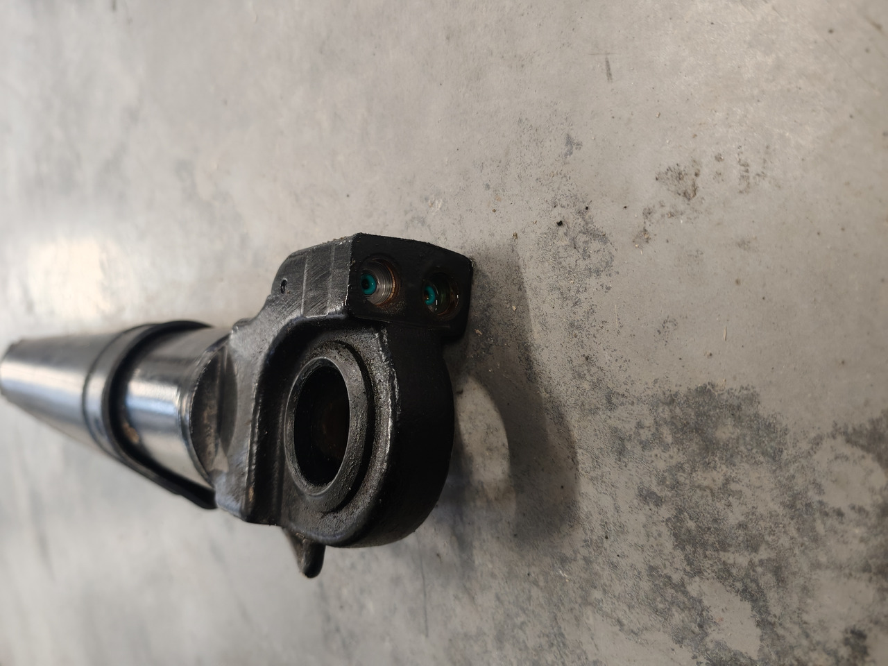 VOLVO FM5 EURO 6 / CAB TILT CYLINDER / 23583236 - تعليق الكابينة: صورة 3 VOLVO FM5 EURO 6 / CAB TILT CYLINDER / 23583236 - تعليق الكابينة: صورة 3