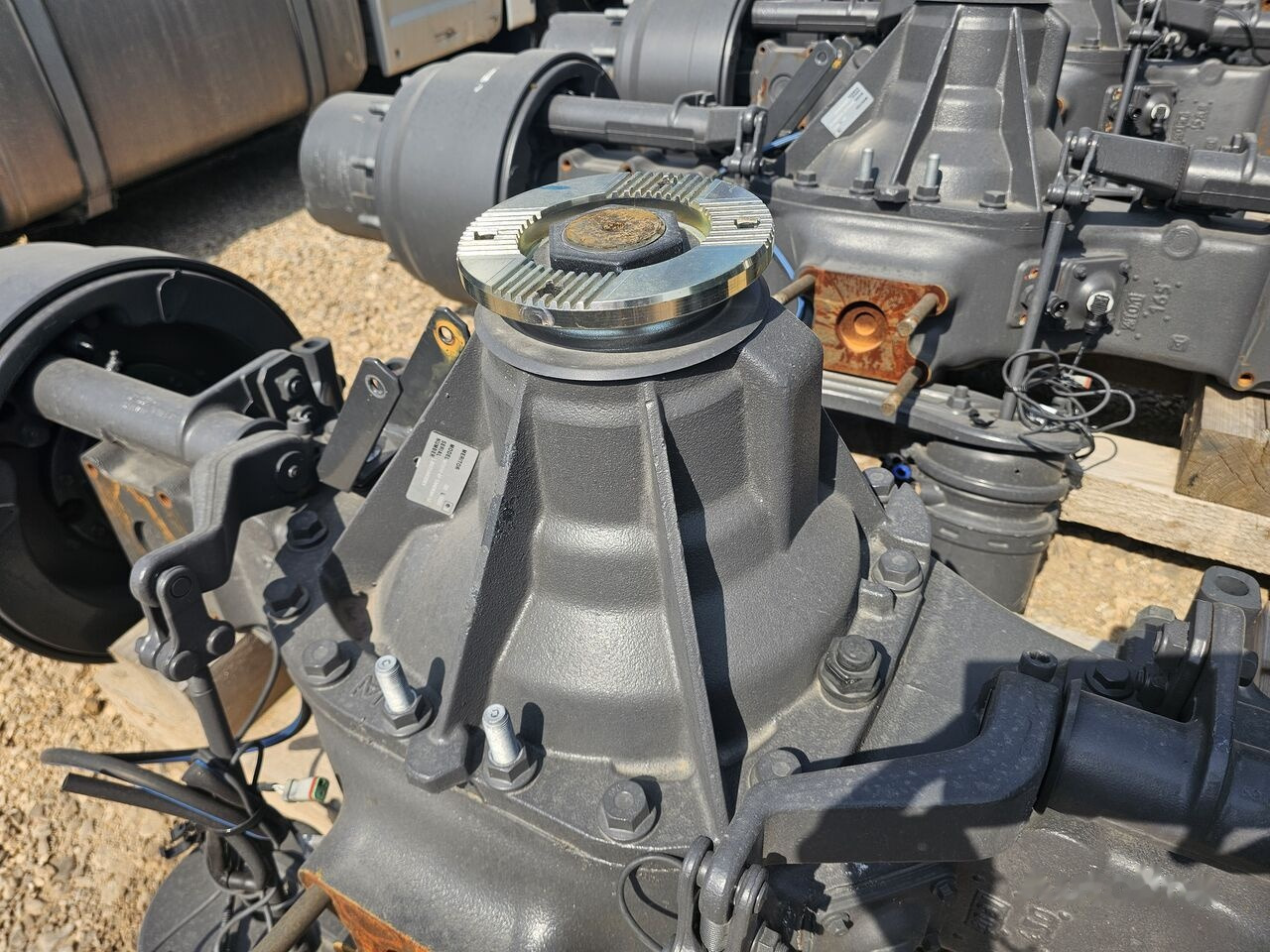 Volvo Rear DS70H (RTH2610B, RT3210H / ratio: 1.19 / BRAND - صندوق التروس التفاضلية - شاحنة: صورة 1 Volvo Rear DS70H (RTH2610B, RT3210H / ratio: 1.19 / BRAND - صندوق التروس التفاضلية - شاحنة: صورة 1
