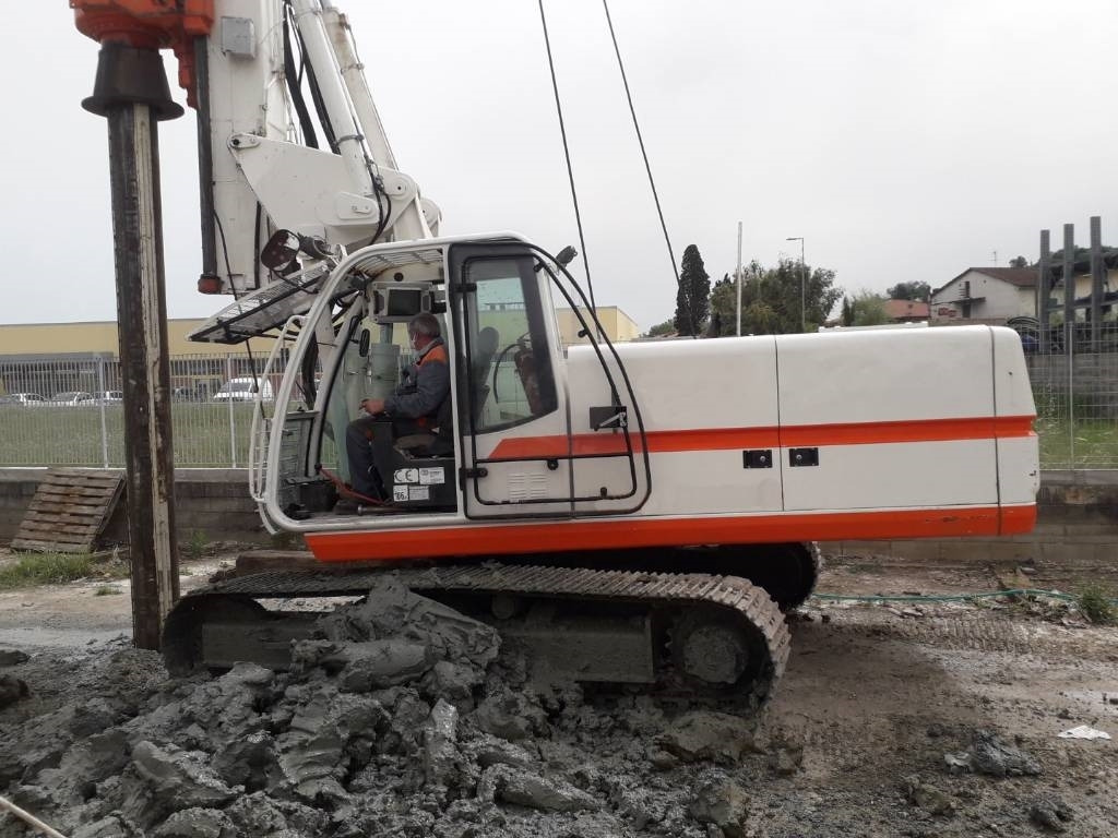 Soilmec R210 - آلة تلقيم: صورة 4 Soilmec R210 - آلة تلقيم: صورة 4