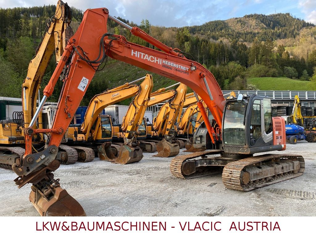 Hitachi ZX 225 USLC-3 - حفار زحاف: صورة 5 Hitachi ZX 225 USLC-3 - حفار زحاف: صورة 5