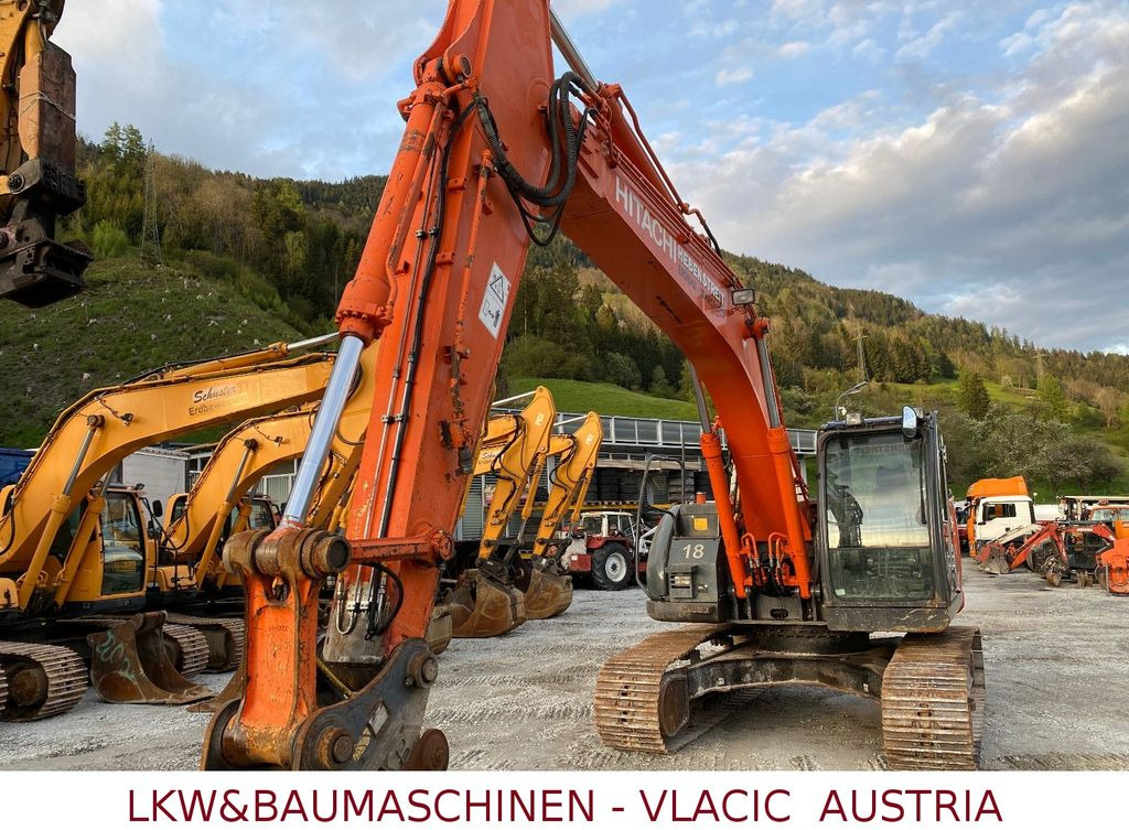 Hitachi ZX 225 USLC-3 - حفار زحاف: صورة 2 Hitachi ZX 225 USLC-3 - حفار زحاف: صورة 2