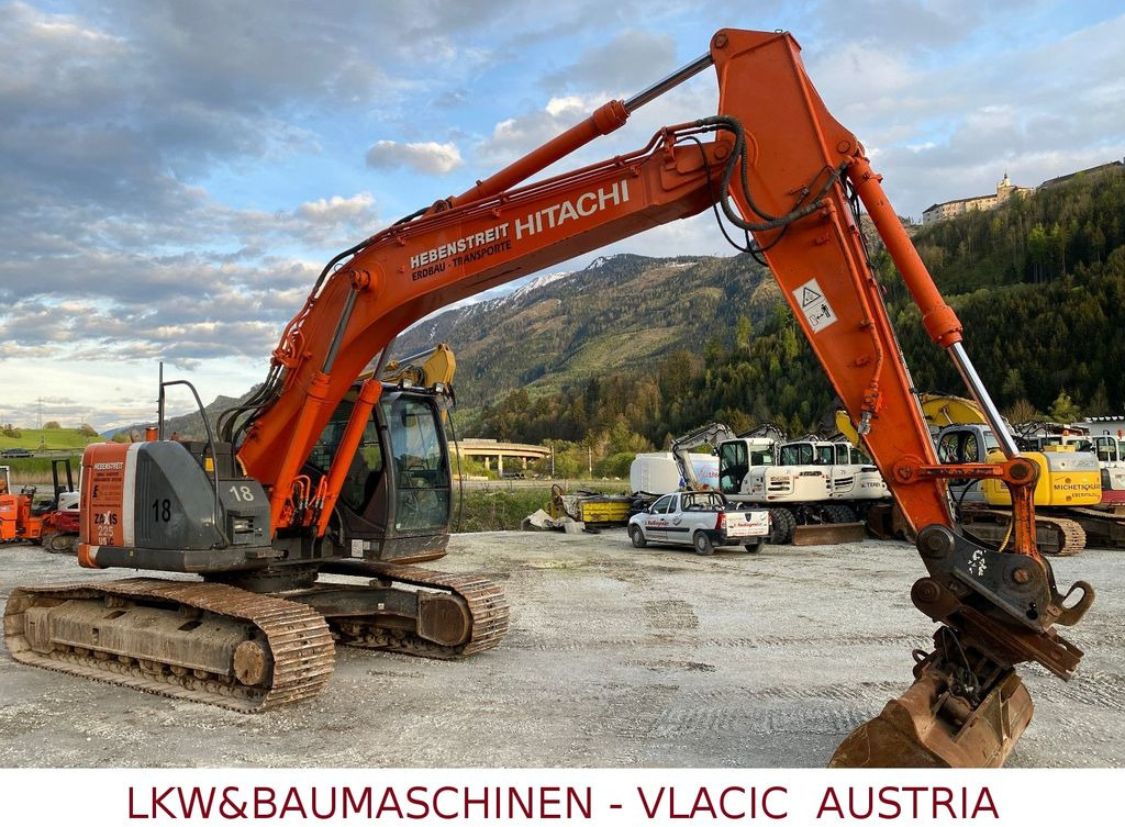 Hitachi ZX 225 USLC-3 - حفار زحاف: صورة 4 Hitachi ZX 225 USLC-3 - حفار زحاف: صورة 4