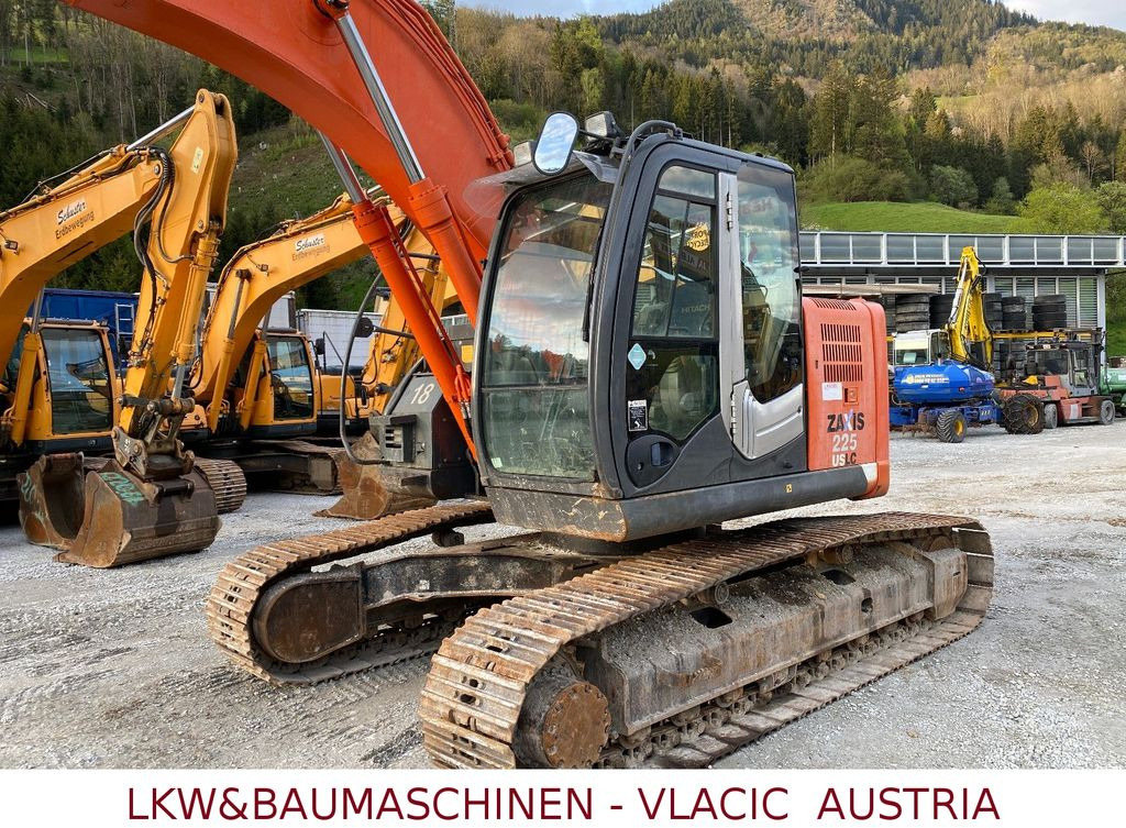Hitachi ZX 225 USLC-3 - حفار زحاف: صورة 3 Hitachi ZX 225 USLC-3 - حفار زحاف: صورة 3