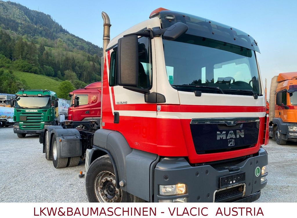 MAN TGS 26.440 6x2 mit Lift und Lenkachse MAN TGS 26.440 6x2 mit Lift und Lenkachse - شاحنة هيكل كابينة: صورة 2 MAN TGS 26.440 6x2 mit Lift und Lenkachse MAN TGS 26.440 6x2 mit Lift und Lenkachse - شاحنة هيكل كابينة: صورة 2