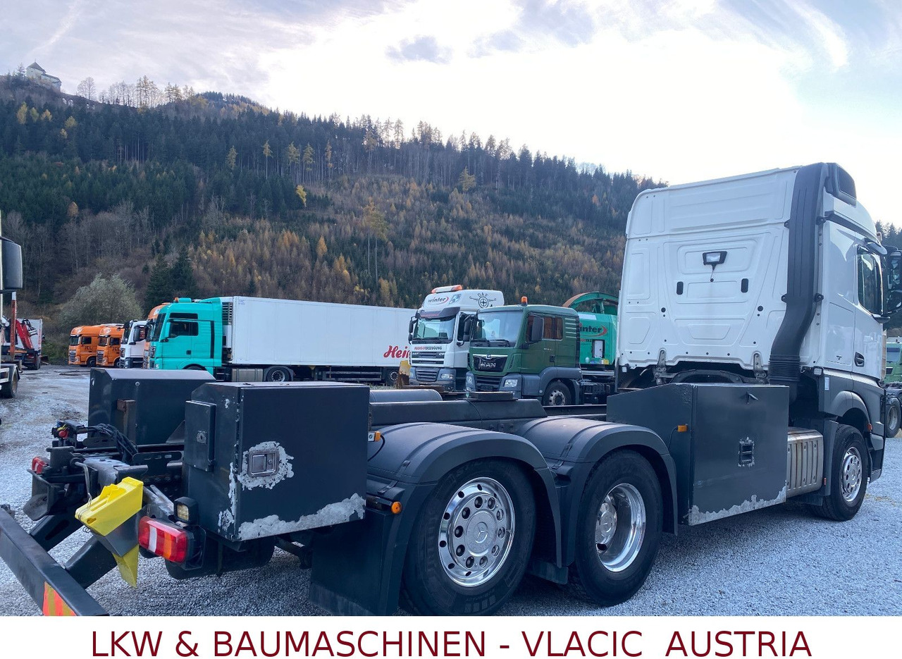 Mercedes-Benz Actros 963-0-C - شاحنة صهريج: صورة 3 Mercedes-Benz Actros 963-0-C - شاحنة صهريج: صورة 3