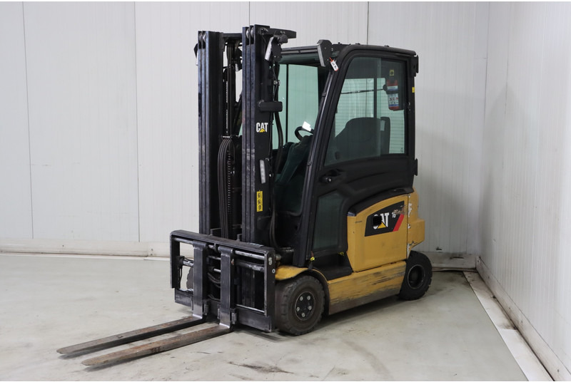 Caterpillar EP16ACN - رافعة شوكية كهربائية: صورة 4 Caterpillar EP16ACN - رافعة شوكية كهربائية: صورة 4