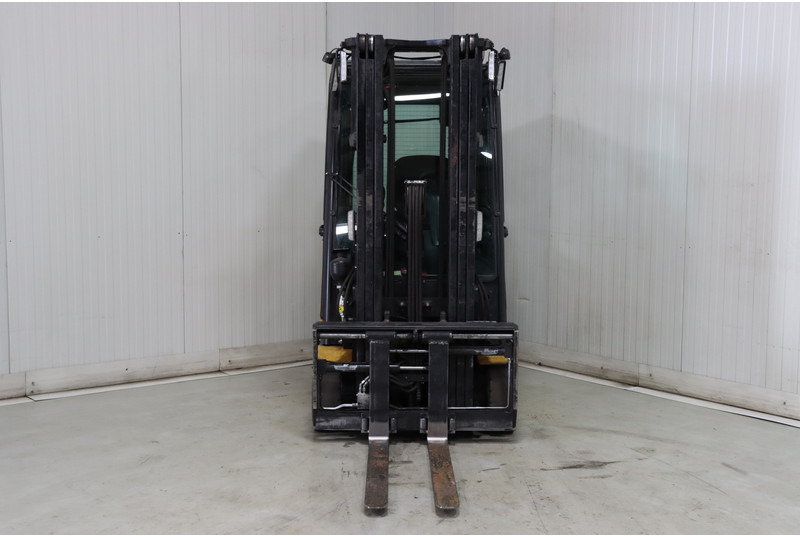 Caterpillar EP16ACN - رافعة شوكية كهربائية: صورة 3 Caterpillar EP16ACN - رافعة شوكية كهربائية: صورة 3