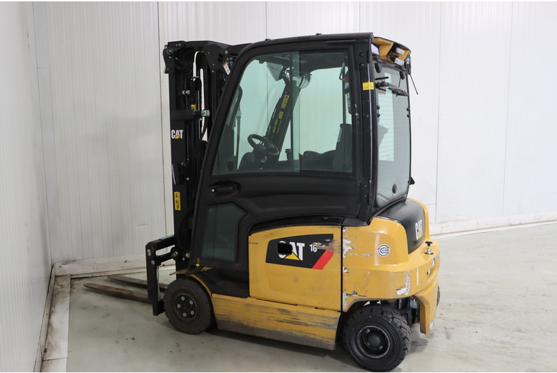Caterpillar EP16ACN - رافعة شوكية كهربائية: صورة 5 Caterpillar EP16ACN - رافعة شوكية كهربائية: صورة 5
