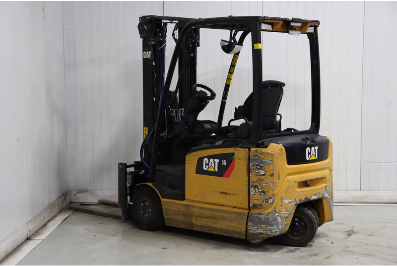 Caterpillar EP16ANT - رافعة شوكية كهربائية: صورة 5 Caterpillar EP16ANT - رافعة شوكية كهربائية: صورة 5