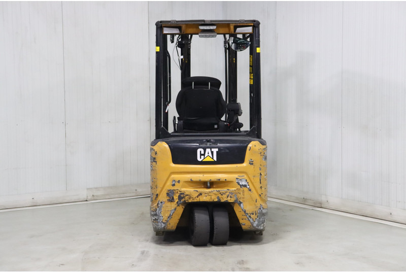 Caterpillar EP16ANT - رافعة شوكية كهربائية: صورة 2 Caterpillar EP16ANT - رافعة شوكية كهربائية: صورة 2