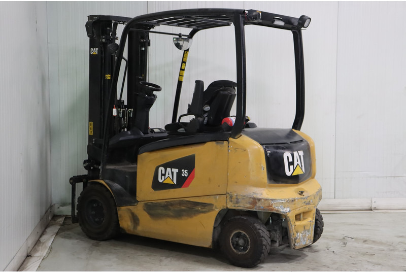 Caterpillar EP35N - رافعة شوكية كهربائية: صورة 5 Caterpillar EP35N - رافعة شوكية كهربائية: صورة 5