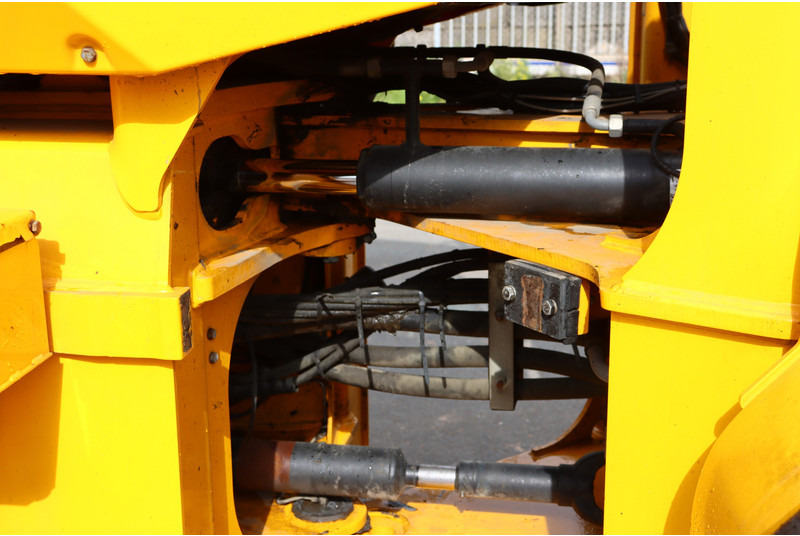 تركس JCB 427 HT T4F: صورة 11