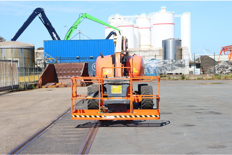 JLG 800AJ - شاحنة ذراع مفصلي: صورة 3 JLG 800AJ - شاحنة ذراع مفصلي: صورة 3