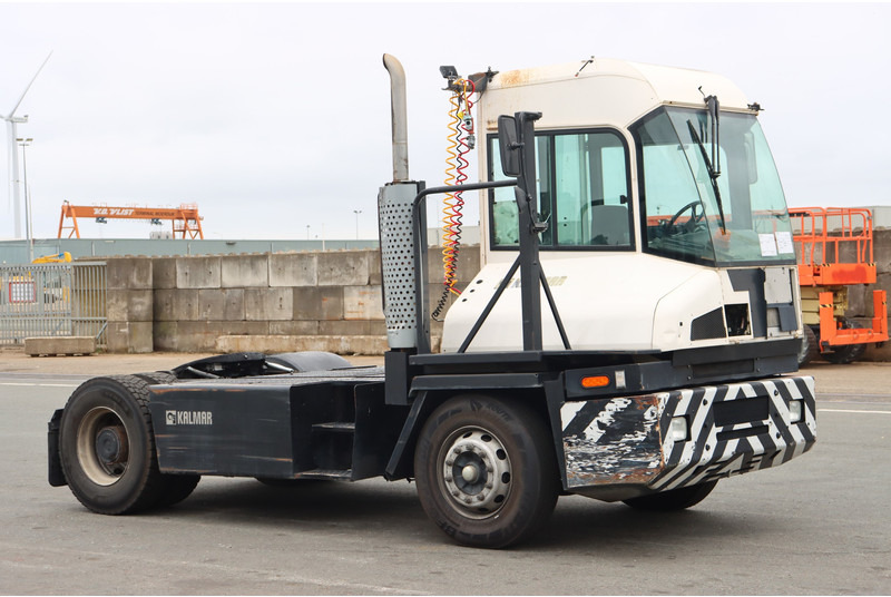 Kalmar TT612D - جرار المحطة: صورة 1 Kalmar TT612D - جرار المحطة: صورة 1