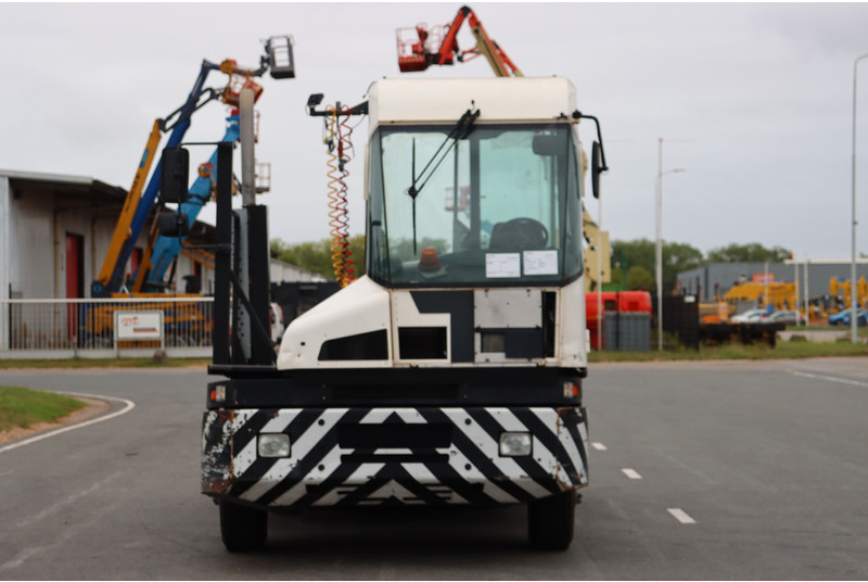 Kalmar TT612D - جرار المحطة: صورة 3 Kalmar TT612D - جرار المحطة: صورة 3