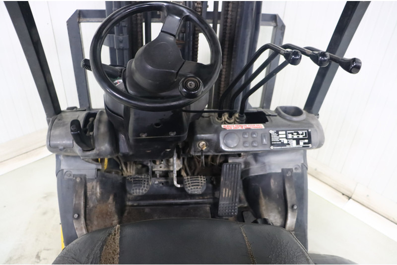 Komatsu FD18T-20 - رافعة شوكية ديزل: صورة 2 Komatsu FD18T-20 - رافعة شوكية ديزل: صورة 2