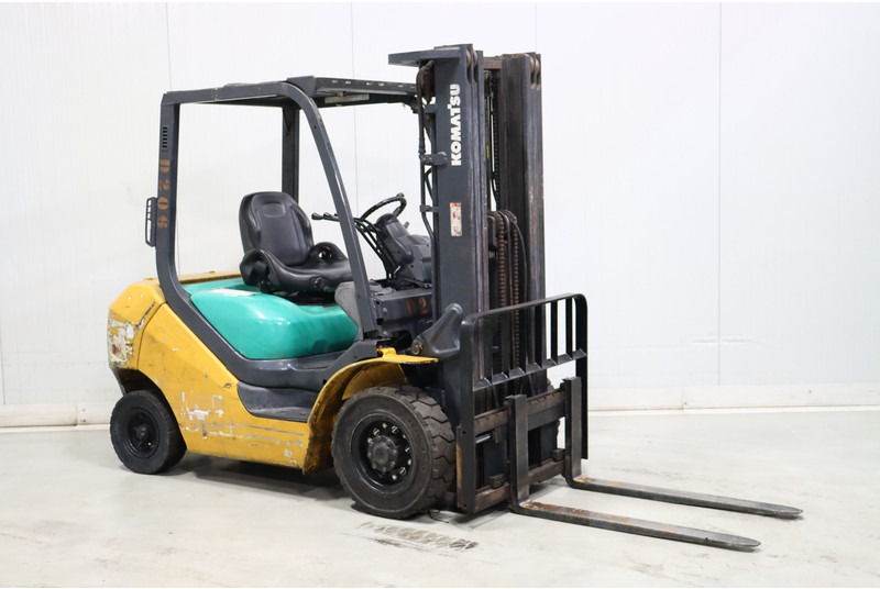 Komatsu FD25T-16 - رافعة شوكية ديزل: صورة 1 Komatsu FD25T-16 - رافعة شوكية ديزل: صورة 1