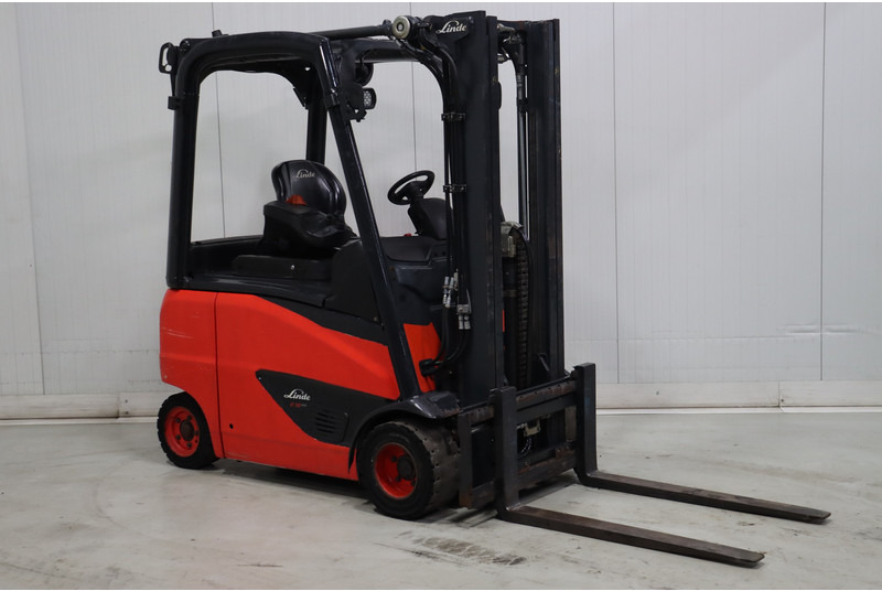 Linde E18PH-02 - رافعة شوكية كهربائية: صورة 1 Linde E18PH-02 - رافعة شوكية كهربائية: صورة 1