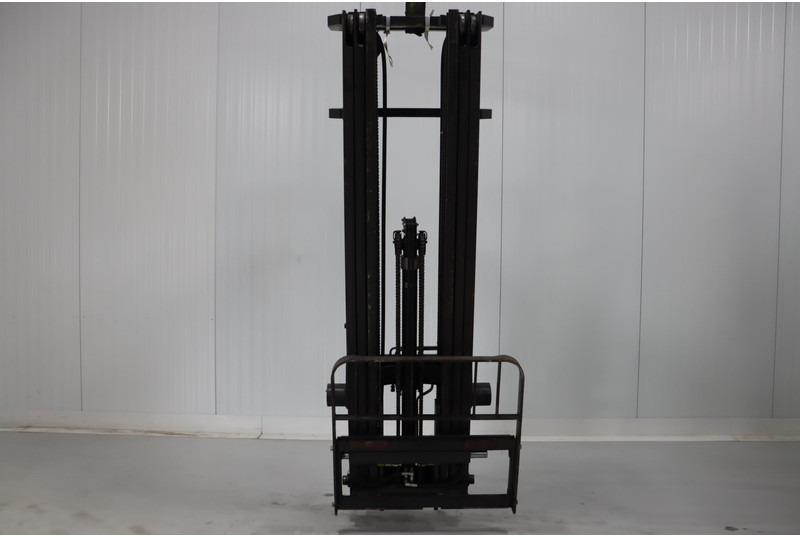 *Unicarriers triplex mast - ملحق: صورة 1 *Unicarriers triplex mast - ملحق: صورة 1