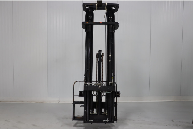 *Unicarriers triplex mast - ملحق: صورة 2 *Unicarriers triplex mast - ملحق: صورة 2