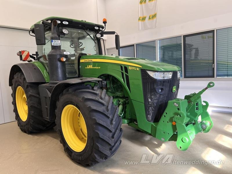 John Deere 8370R E23 PowerShift - جرار: صورة 2 John Deere 8370R E23 PowerShift - جرار: صورة 2
