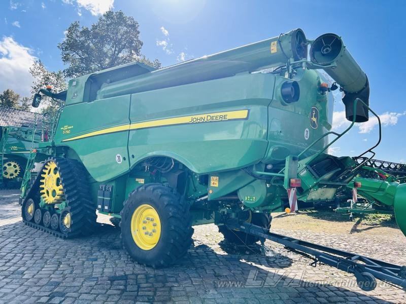 John Deere S790 - حصادة موحَّدة: صورة 5 John Deere S790 - حصادة موحَّدة: صورة 5