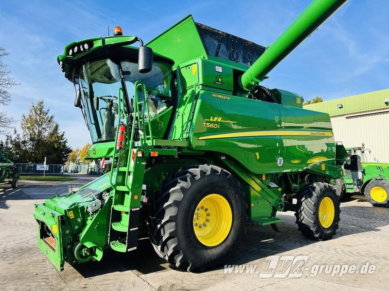 John Deere T560 Hillmaster - حصادة موحَّدة: صورة 2 John Deere T560 Hillmaster - حصادة موحَّدة: صورة 2