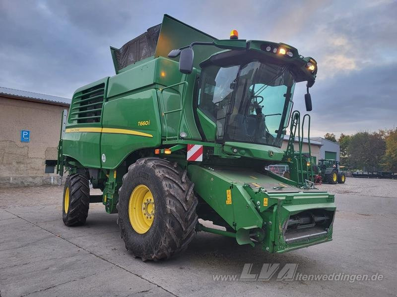 John Deere T660 i ProDrive - حصادة موحَّدة: صورة 2 John Deere T660 i ProDrive - حصادة موحَّدة: صورة 2