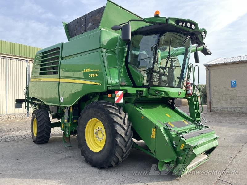 John Deere T660i - حصادة موحَّدة: صورة 1 John Deere T660i - حصادة موحَّدة: صورة 1