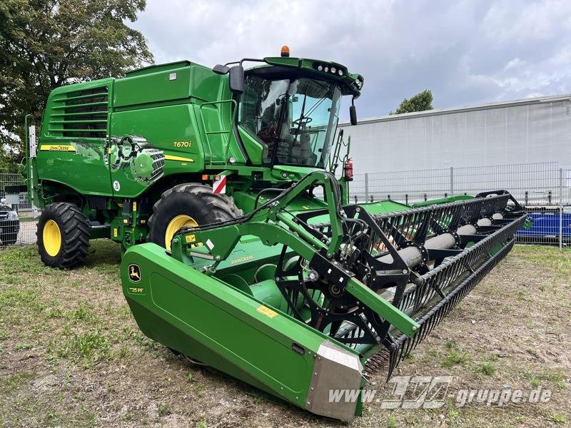 John Deere T670 i - حصادة موحَّدة: صورة 2 John Deere T670 i - حصادة موحَّدة: صورة 2