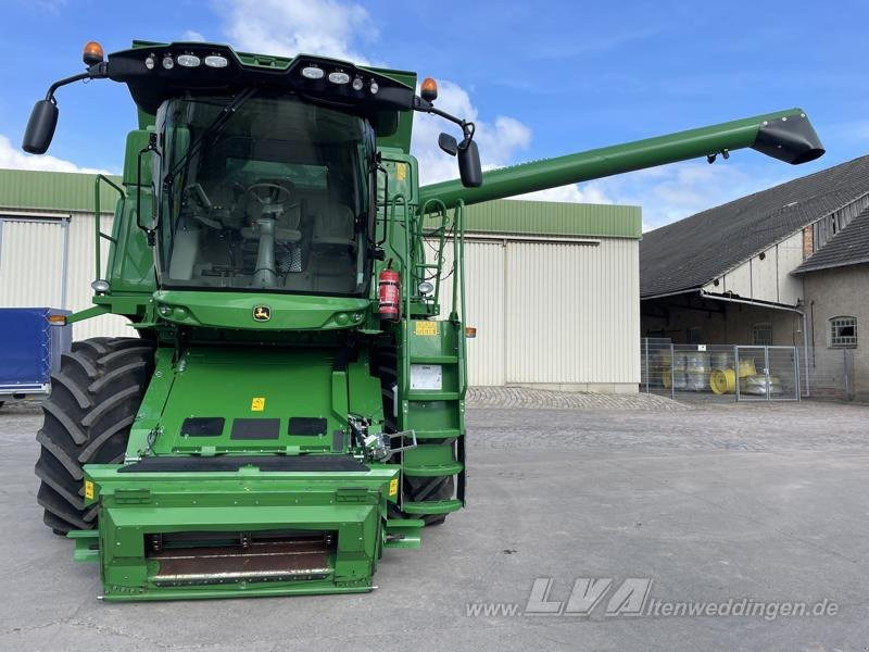 John Deere W550 - حصادة موحَّدة: صورة 2 John Deere W550 - حصادة موحَّدة: صورة 2
