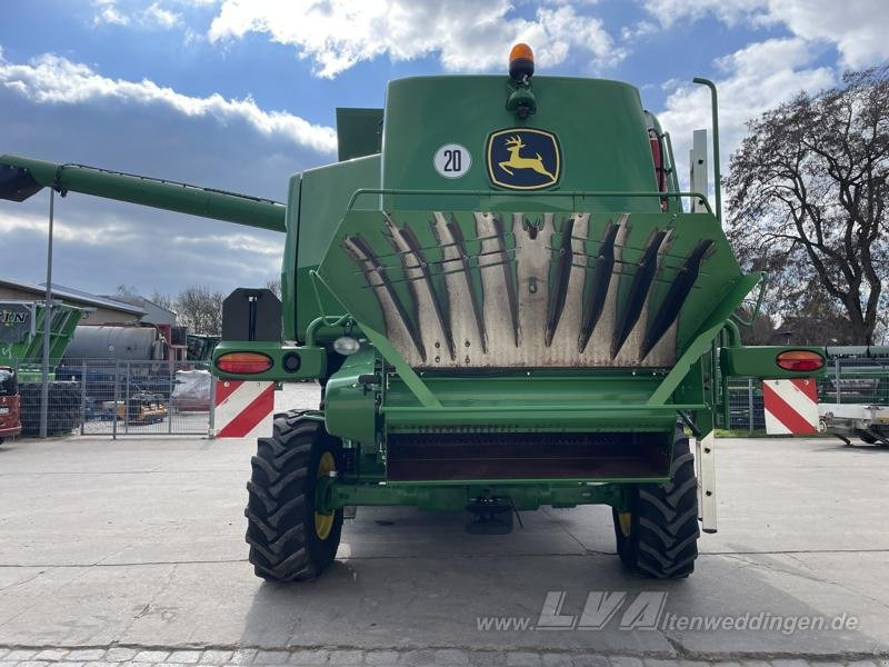 John Deere W550 - حصادة موحَّدة: صورة 4 John Deere W550 - حصادة موحَّدة: صورة 4