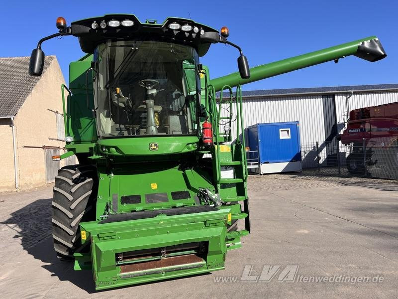John Deere W550 - حصادة موحَّدة: صورة 3 John Deere W550 - حصادة موحَّدة: صورة 3