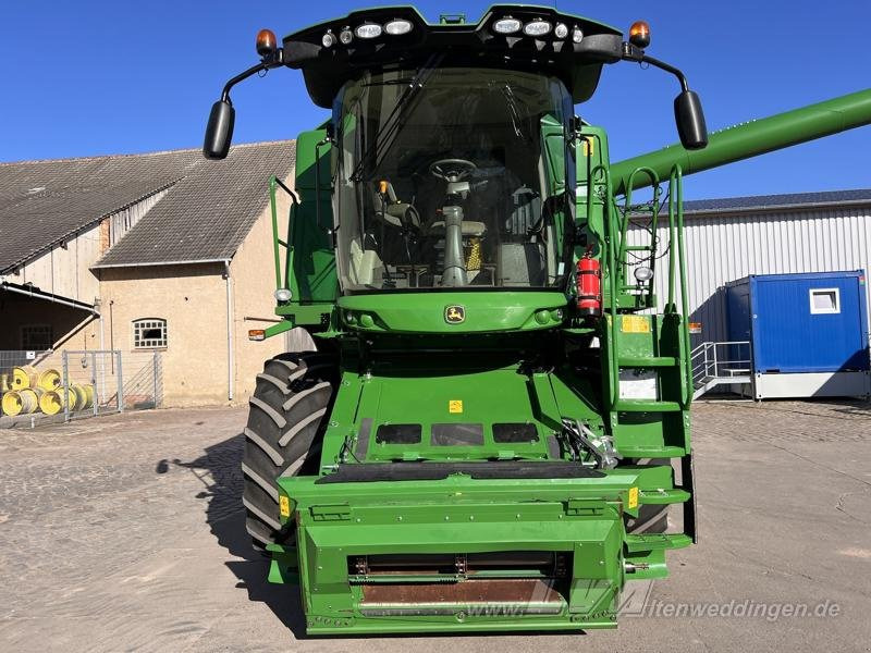 John Deere W550 - حصادة موحَّدة: صورة 4 John Deere W550 - حصادة موحَّدة: صورة 4