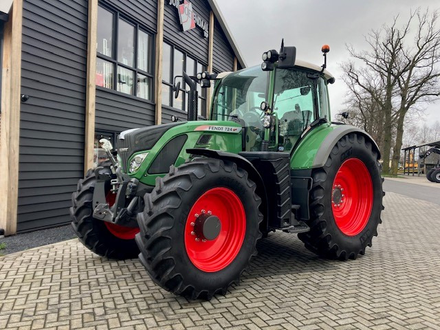 FENDT 724 profi plus - جرار: صورة 1 FENDT 724 profi plus - جرار: صورة 1