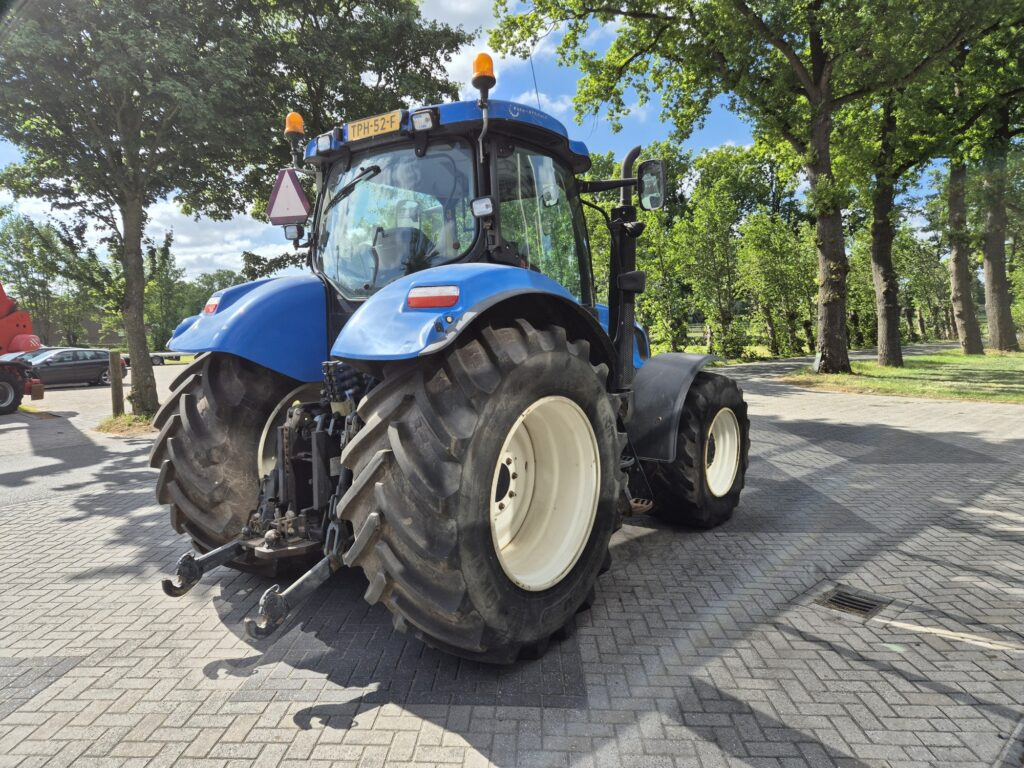 NEW HOLLAND T6080 - جرار: صورة 5 NEW HOLLAND T6080 - جرار: صورة 5