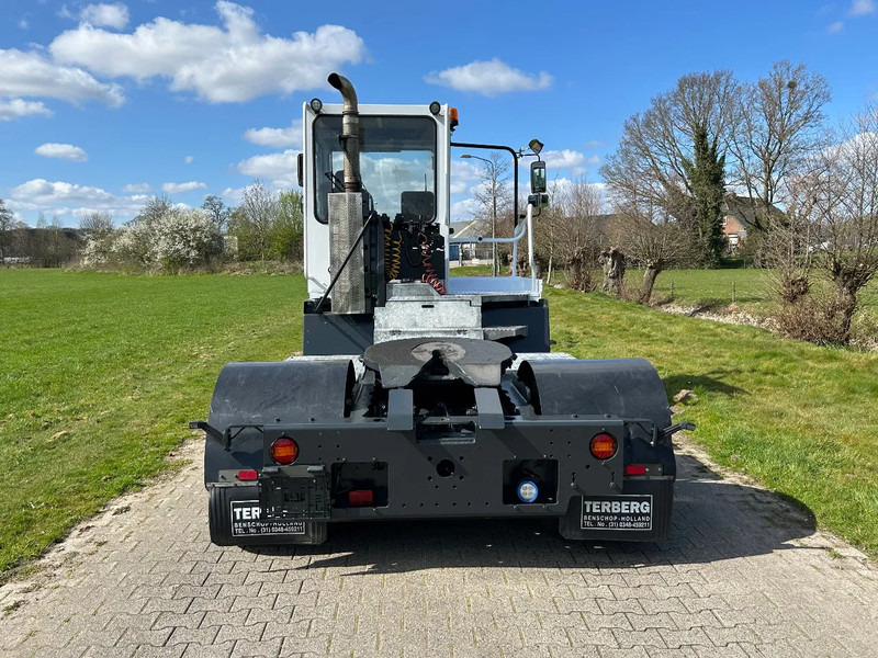 Terberg YT 182 TERBERG | MEGA | CLIMA | LOW HOURS | NEW ENGINE - جرار المحطة: صورة 4 Terberg YT 182 TERBERG | MEGA | CLIMA | LOW HOURS | NEW ENGINE - جرار المحطة: صورة 4