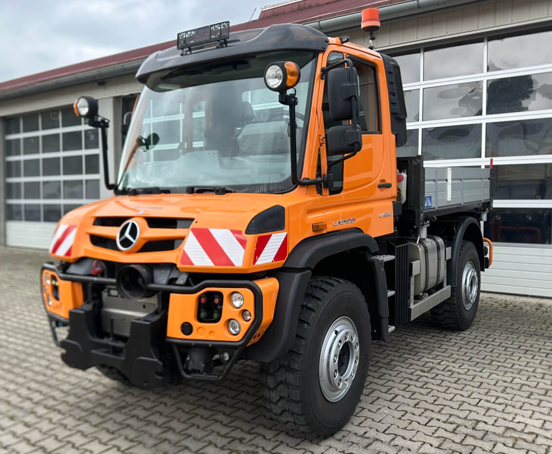 Unimog 530 - U530 405 44301 Mercedes Benz 405 - آلية المنفعة/ مركبة خاصة: صورة 1 Unimog 530 - U530 405 44301 Mercedes Benz 405 - آلية المنفعة/ مركبة خاصة: صورة 1