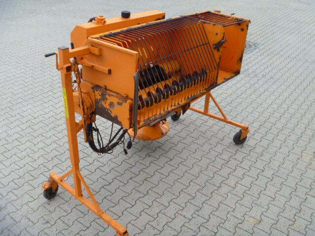 Unimog Salzstreuer Gmeiner DK WA 24V - مفرشة الرمل/ الملح: صورة 3 Unimog Salzstreuer Gmeiner DK WA 24V - مفرشة الرمل/ الملح: صورة 3