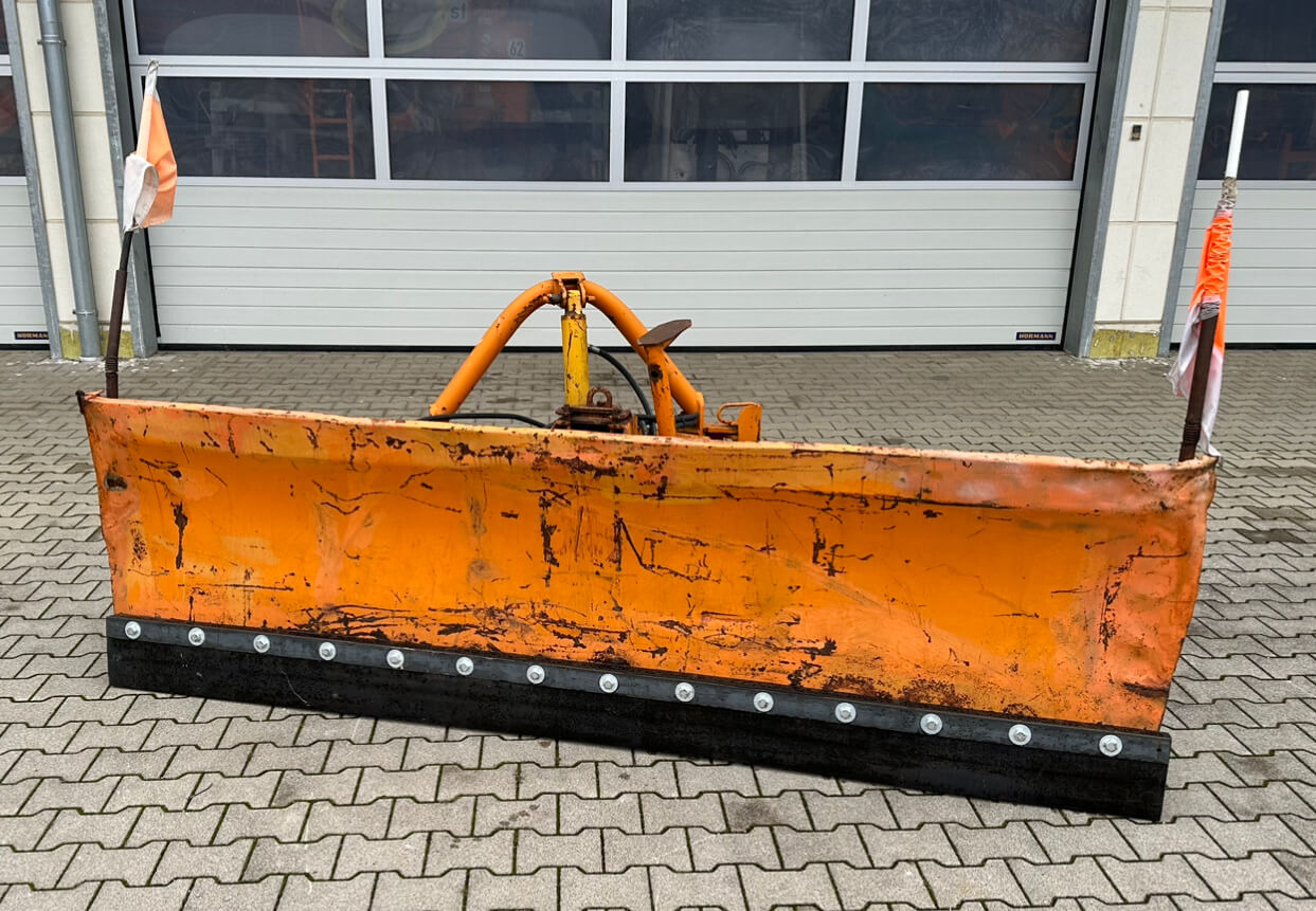 Unimog Schneepflug - Schneeschild Schmidt Landw. - كاسحة ثلوج: صورة 2 Unimog Schneepflug - Schneeschild Schmidt Landw. - كاسحة ثلوج: صورة 2