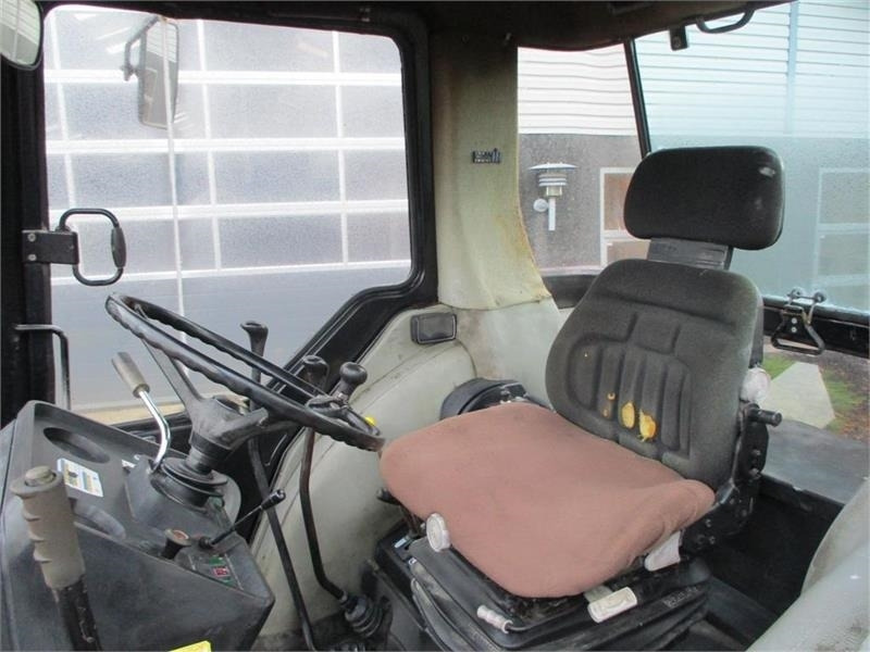 Case IH 845 XLA - جرار: صورة 5 Case IH 845 XLA - جرار: صورة 5