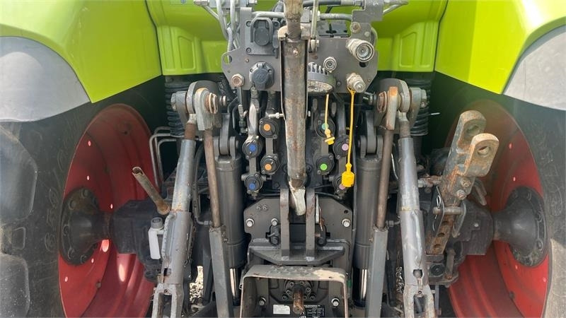Claas ARION 550 CEBIS Med frontlæsser og frontlift - جرار: صورة 5 Claas ARION 550 CEBIS Med frontlæsser og frontlift - جرار: صورة 5