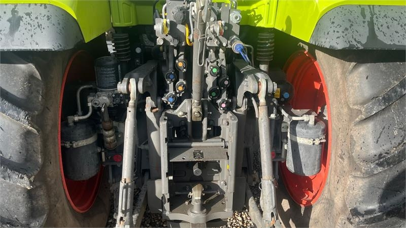 Claas ARION 650 CIS+ Focus med frontlift og frontlæsser  - جرار: صورة 5 Claas ARION 650 CIS+ Focus med frontlift og frontlæsser  - جرار: صورة 5