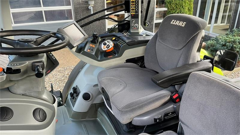 Claas Axion 930 CMatic Med næsten nye dæk, frontlift og - جرار: صورة 5 Claas Axion 930 CMatic Med næsten nye dæk, frontlift og - جرار: صورة 5