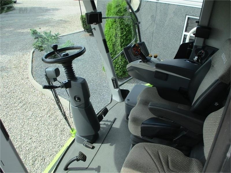 Claas LEXION 750 Gårdmaskine med kun 1480timer og V900 s - حصادة موحَّدة: صورة 4 Claas LEXION 750 Gårdmaskine med kun 1480timer og V900 s - حصادة موحَّدة: صورة 4