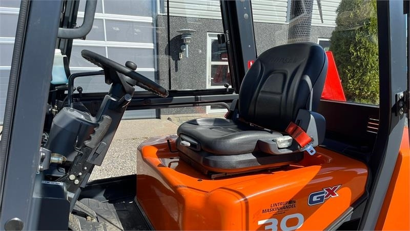 Doosan D30 G med kabine og KUN 57 TIMER FRA NY, MED TIME - رافعة شوكية ديزل: صورة 4 Doosan D30 G med kabine og KUN 57 TIMER FRA NY, MED TIME - رافعة شوكية ديزل: صورة 4