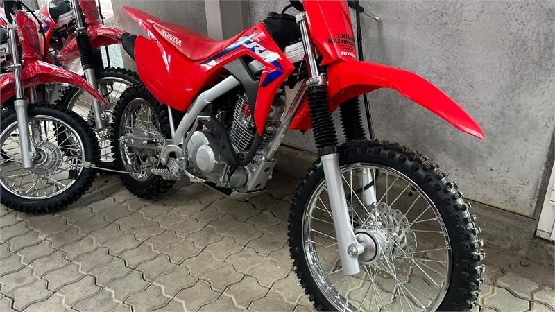 Honda CRF 125 F DEMO. Rigtig crosser med gear og kobling - مركبة لجميع التضاريس: صورة 3 Honda CRF 125 F DEMO. Rigtig crosser med gear og kobling - مركبة لجميع التضاريس: صورة 3