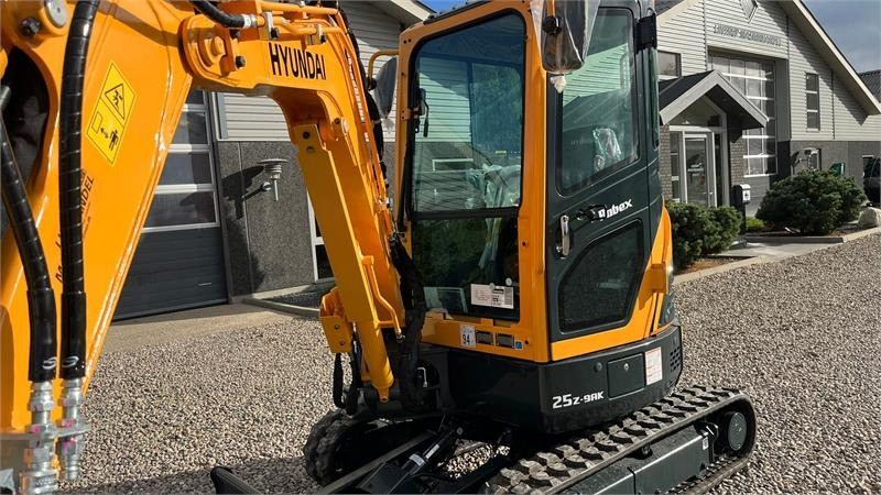 Hyundai R25Z-9AK Robex med Tilt-Mann tilt skifte samt Engc - حفارة مُصَّغرة: صورة 4 Hyundai R25Z-9AK Robex med Tilt-Mann tilt skifte samt Engc - حفارة مُصَّغرة: صورة 4