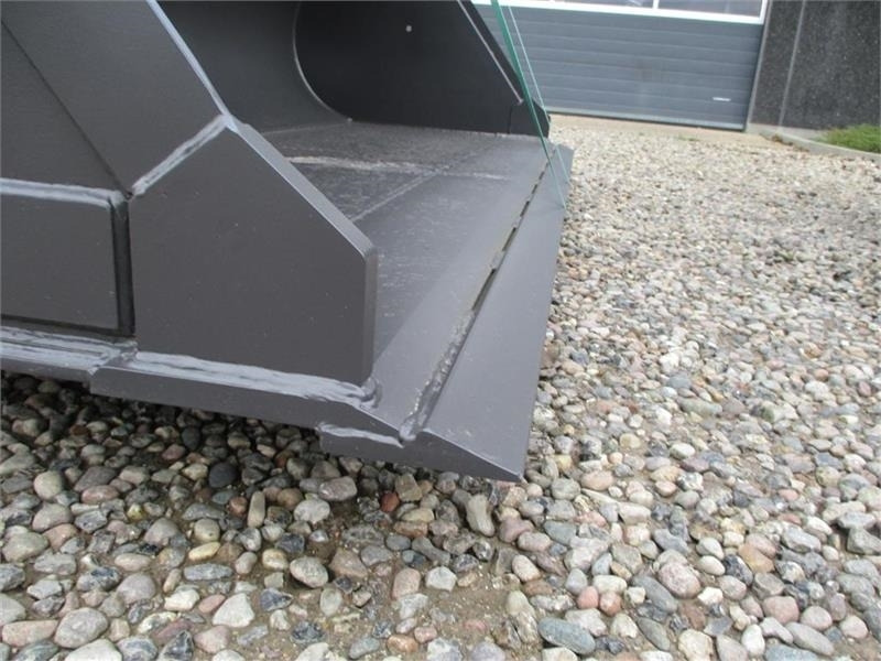 JST Skovl med volvoskifte 300 bred og tager 3.4m3. Den - اللودر بعجل: صورة 2 JST Skovl med volvoskifte 300 bred og tager 3.4m3. Den - اللودر بعجل: صورة 2