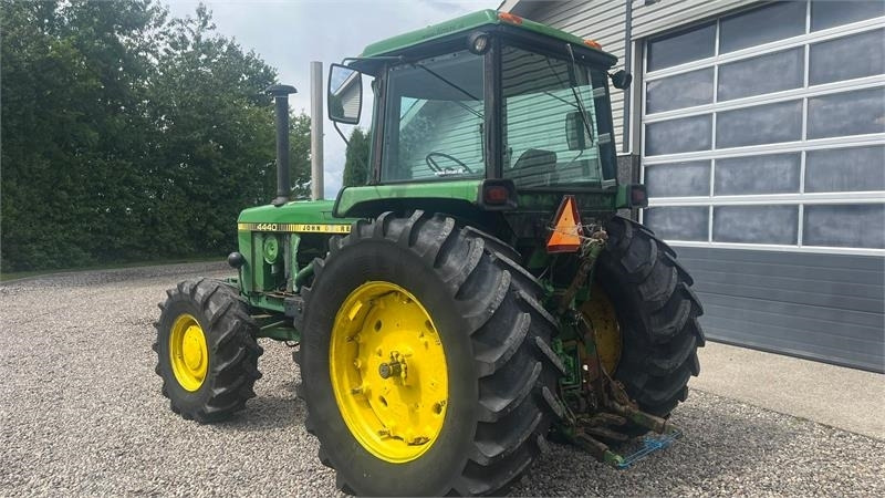 John Deere 4430 Med Powershift - جرار: صورة 3 John Deere 4430 Med Powershift - جرار: صورة 3